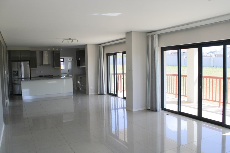 4 Bedroom Property for Sale in Kidds Beach Eastern Cape